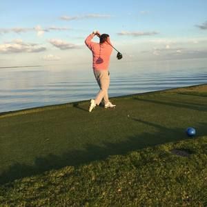 Meet your Posher, Derrick